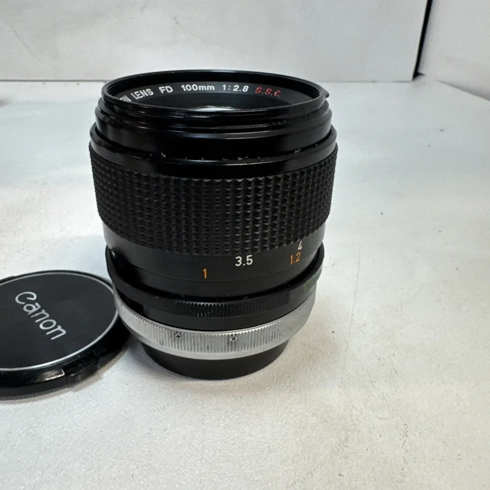 Canon FD 100mm 2.8 S.S.C. Lens With Case